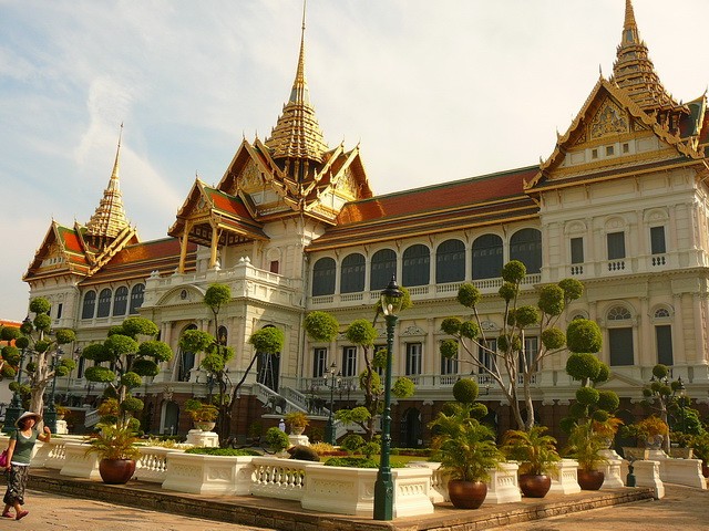 Бангкок королевский дворец часы работы