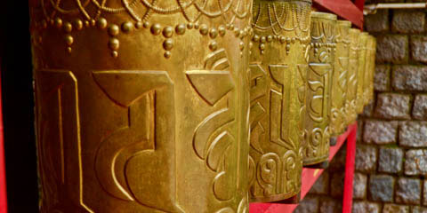 Молитвенные барабаны, Дарамсала, Индия