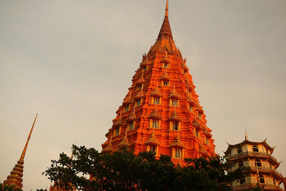 Wat Tham Khao Noi Kanchanaburi ,Thailand