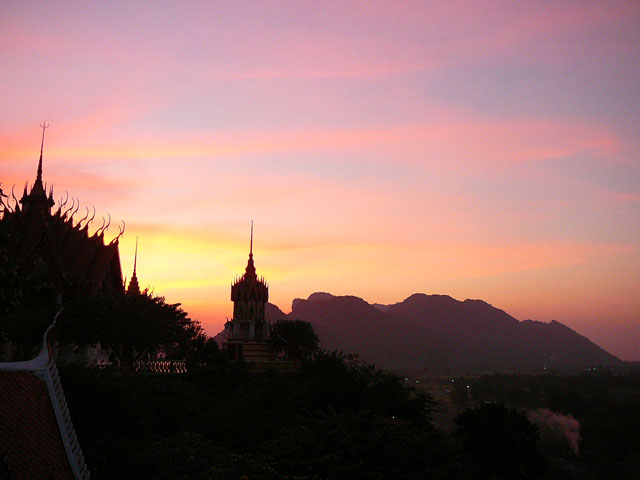 Wat Tham Khao Noi, Kanchanaburi ,Thailand