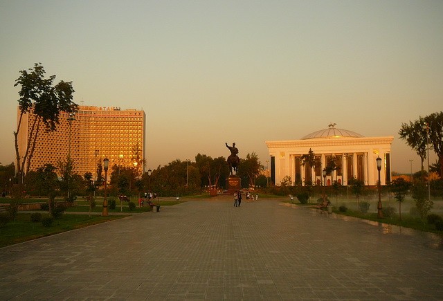 Скверы в Ташкенте