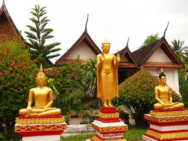 Монастыри в ЛуангПрабанге