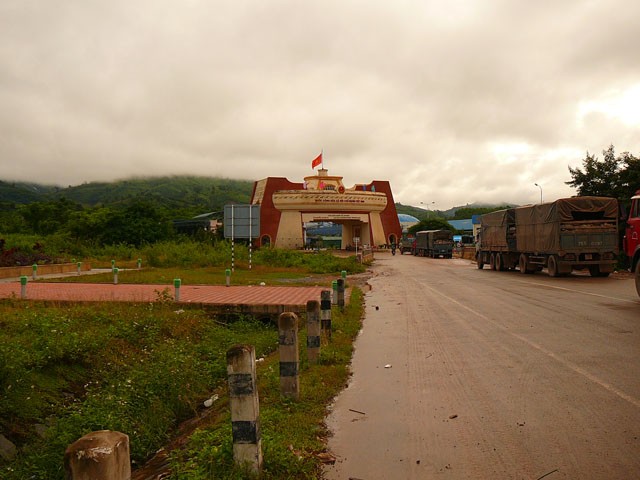 Laos-Vietnam border