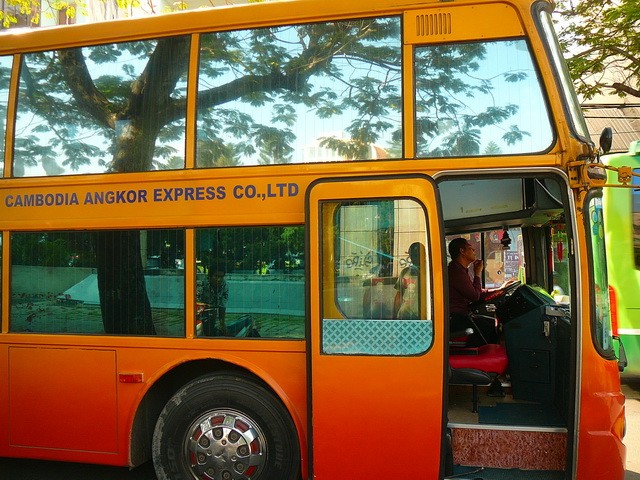 Из Хошимина в Пномпень на автобусе