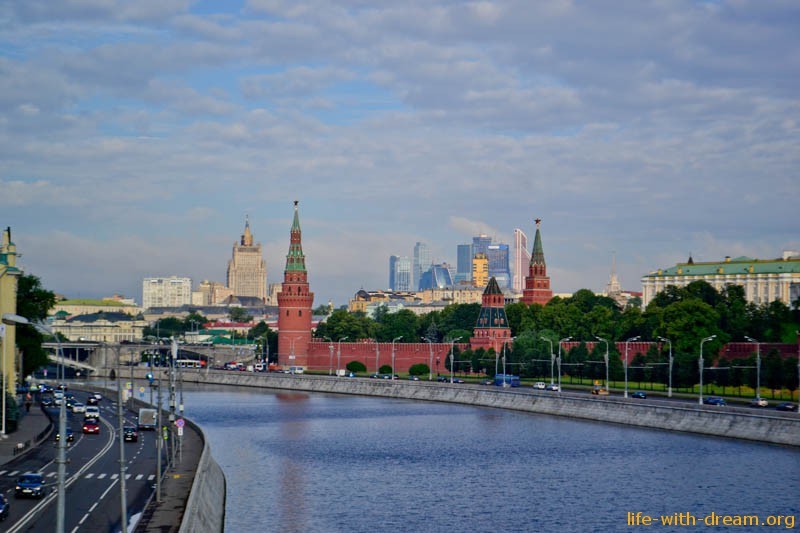 Пешеходные экскурсии по Москве