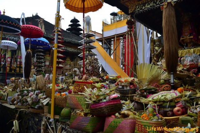 Праздничные церемонии на Бали фото