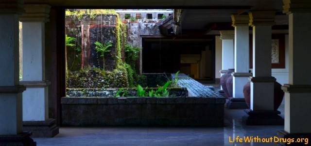 Заброшенный отель на Бали