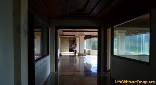 Заброшенный отель на Бали