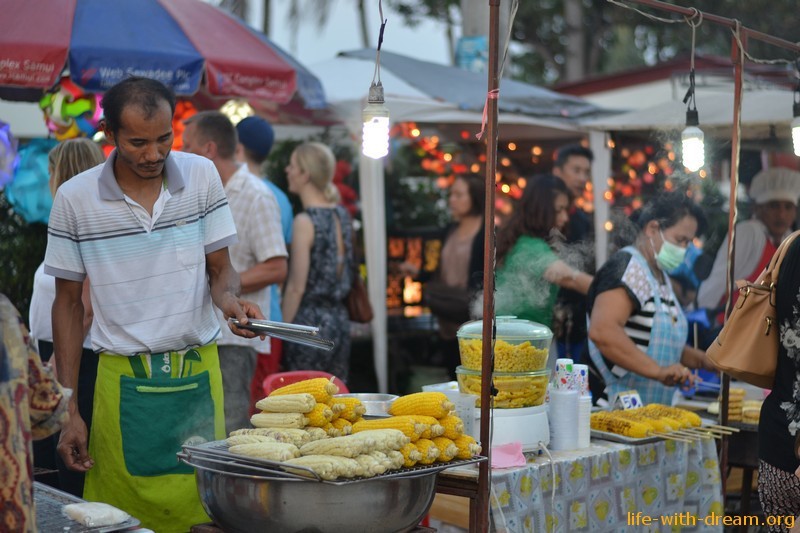 Ночной рынок на Самуи