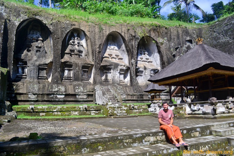 Храм Гунуг Кави