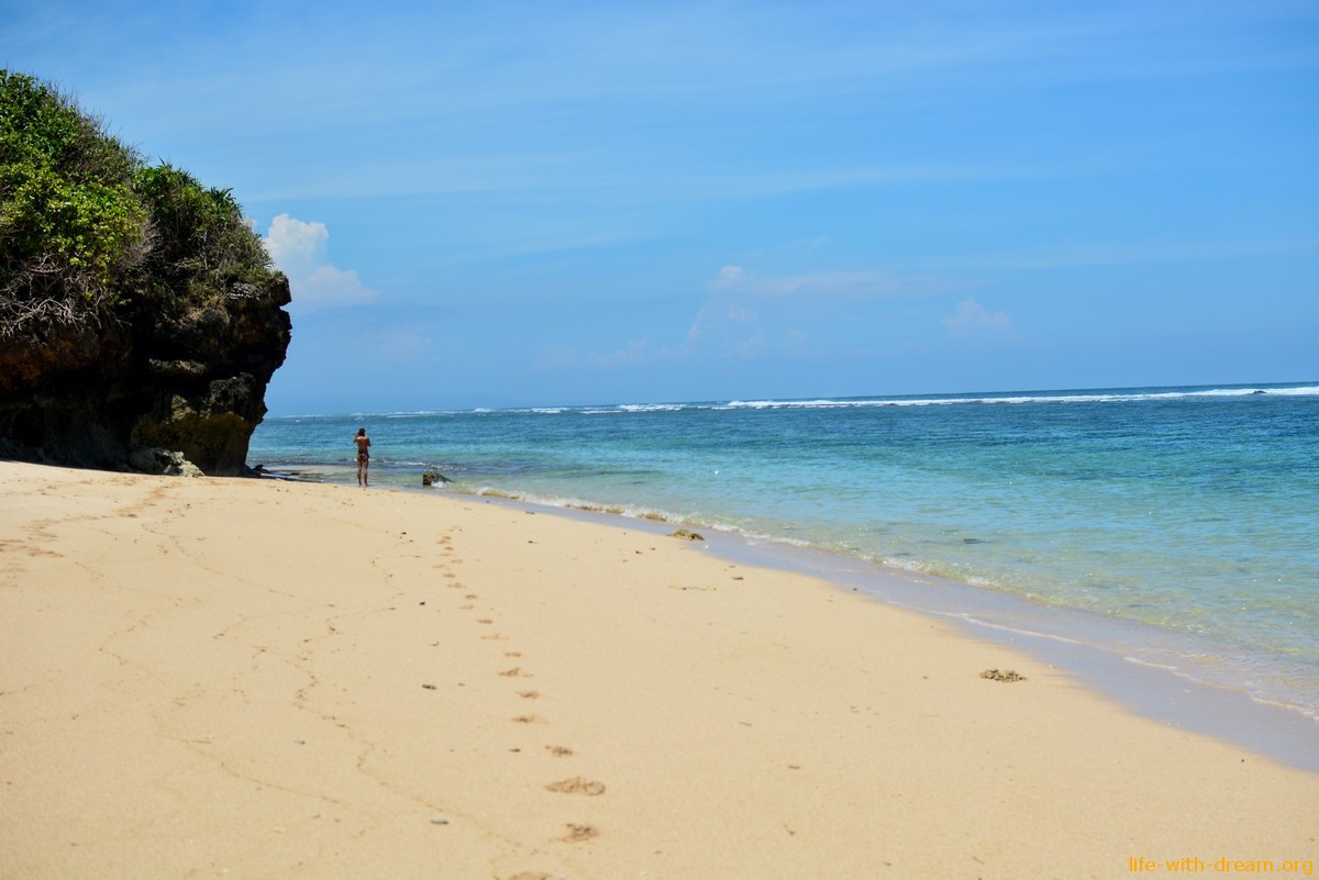 (Gunung Payung beach) - волшебный пляж на Бали