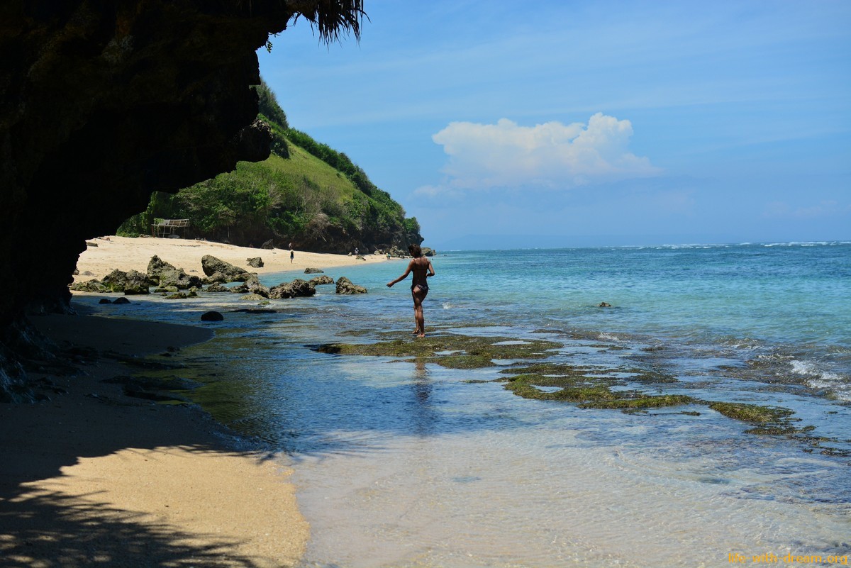 Гунунг Паюнг (Gunung Payung beach) - волшебный пляж горы Паюнг на Бали