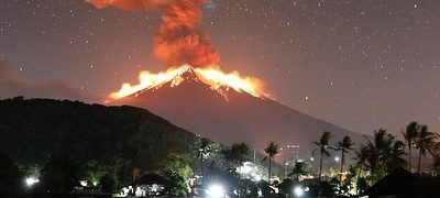 Извержение вулкана Агунг 24 мая 2019 года