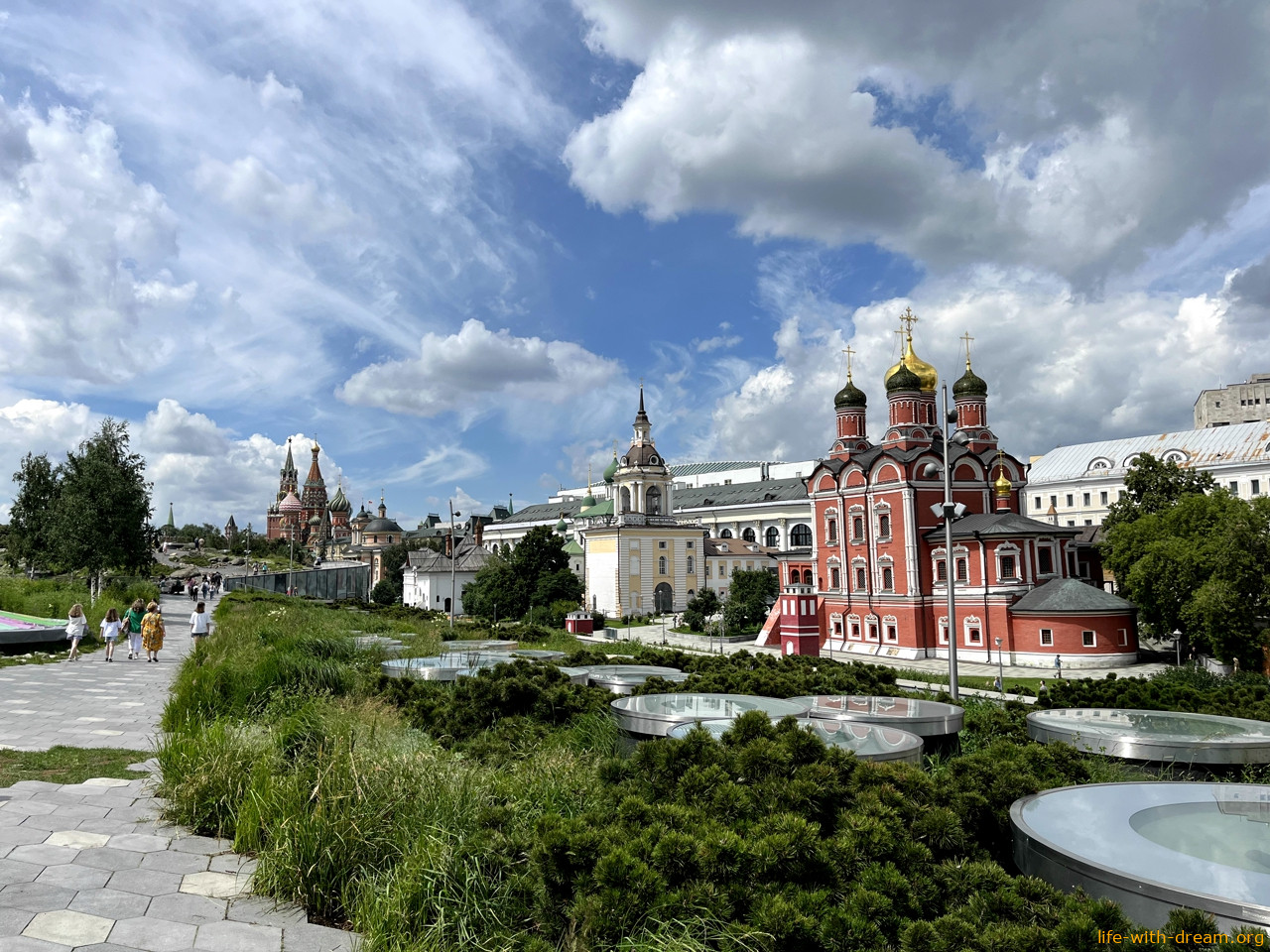 Парк Зарядье - островок природы между Красной площадью и Китай городом